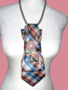 Unique Multicolor Plaid Tie Pendant Necklace with Floral Brooch